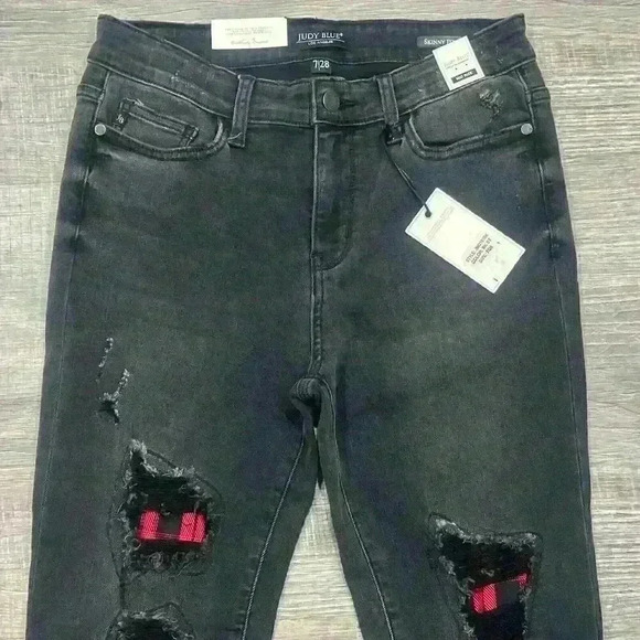 Judy Blue Jeans 7/28 Black Red Buffalo Plaid Check Cuff Skinny Fit Distressed - Picture 3 of 15
